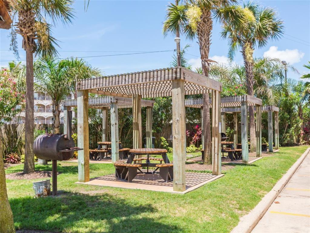 Gypsea Blu Beach Condo Steps To The Beach Galveston Exterior photo