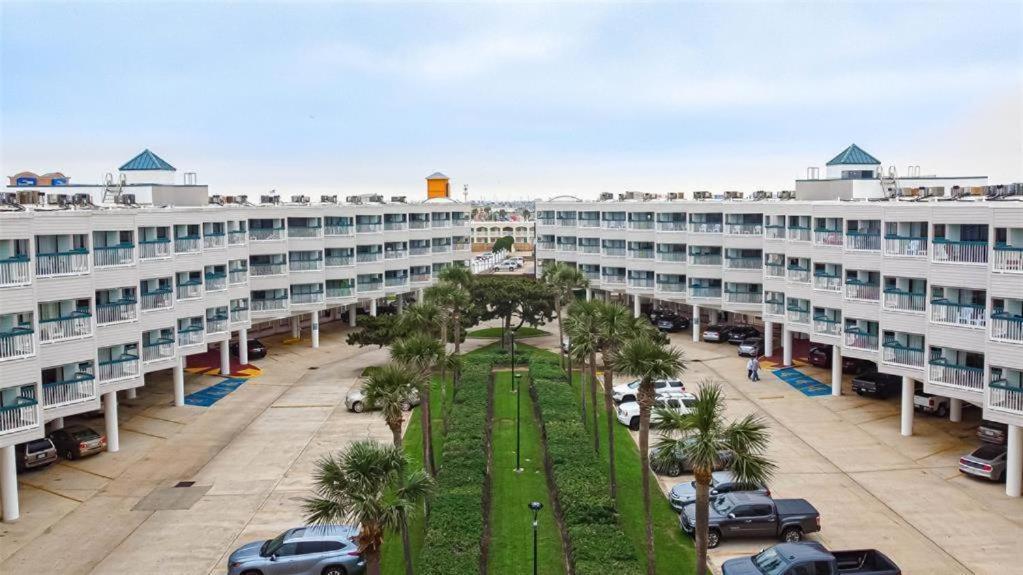 Gypsea Blu Beach Condo Steps To The Beach Galveston Exterior photo